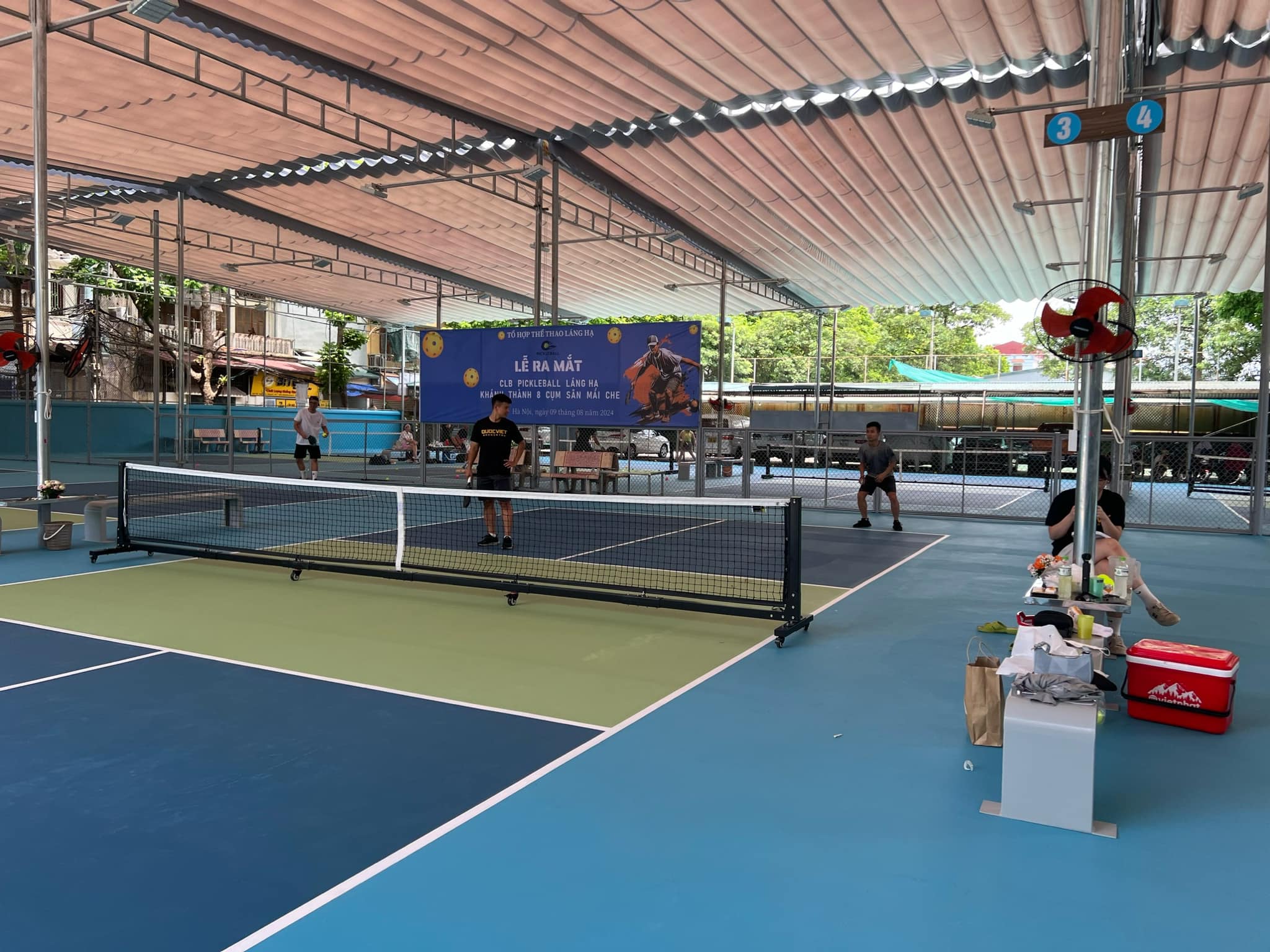 Giá thuê sân Pickleball? Cần bao nhiêu tiền để chơi Pickleball?