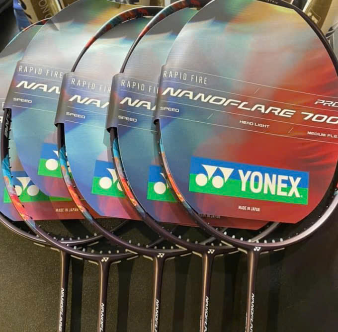 Vợt cầu lông yonex siêu nhẹ