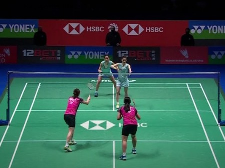 Vợt Yonex Đánh Đôi: Bí kíp chọn vợt chuẩn
